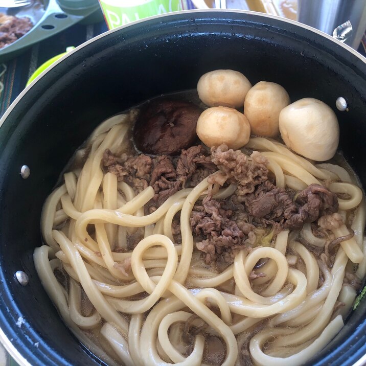 キャンプ飯☆すき焼き後の味染み肉うどん